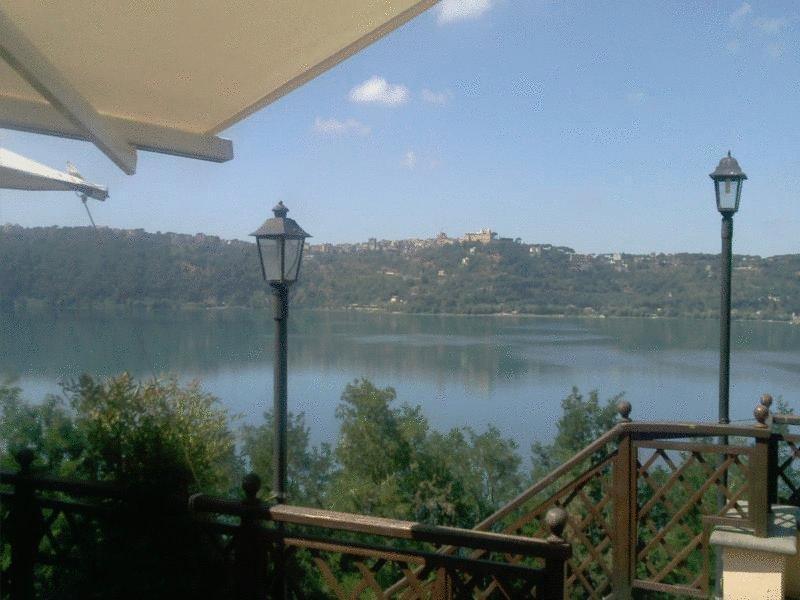 Hotel Villa Degli Angeli Castel Gandolfo Exteriör bild