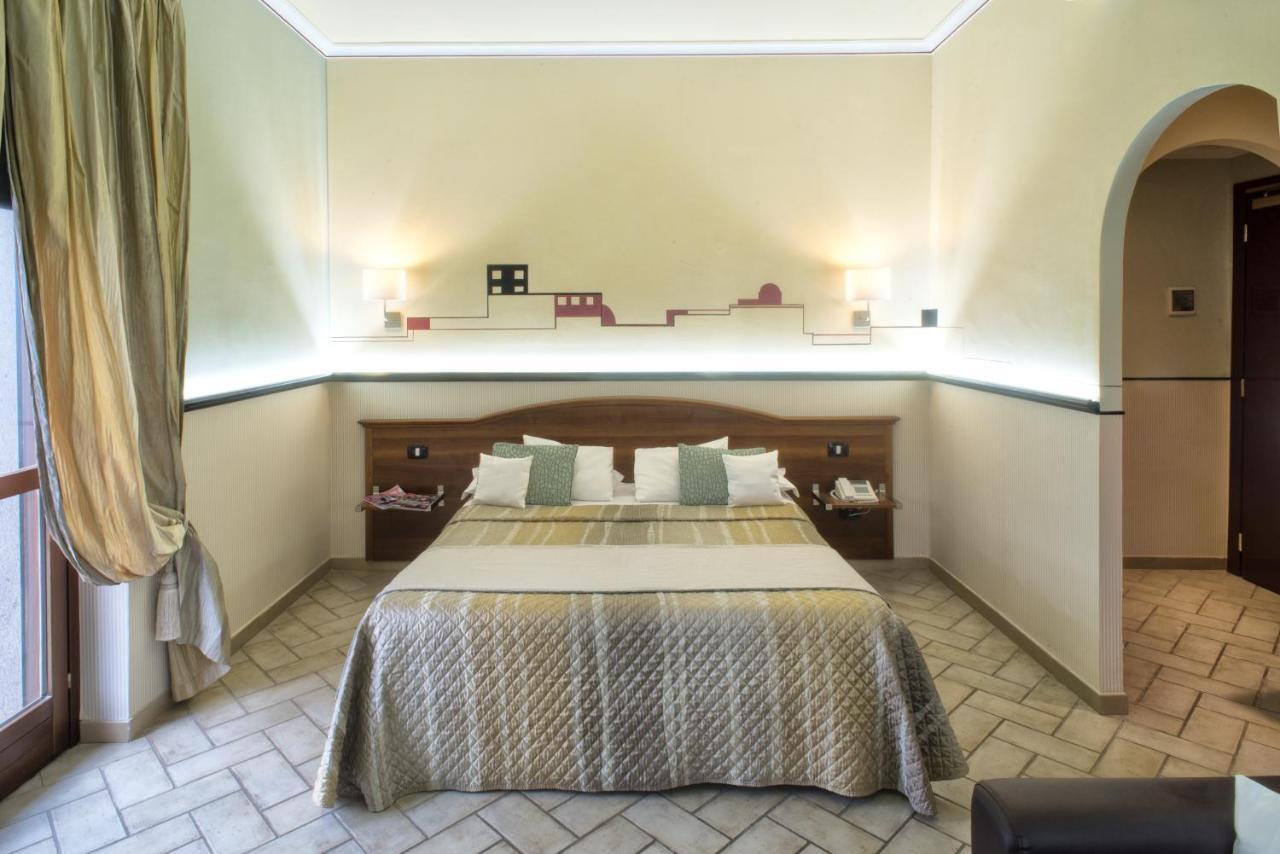 Hotel Villa Degli Angeli Castel Gandolfo Exteriör bild